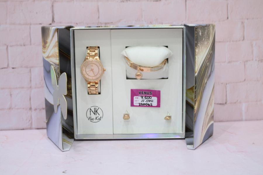 RELOJ ESTUCHE Y OTRO