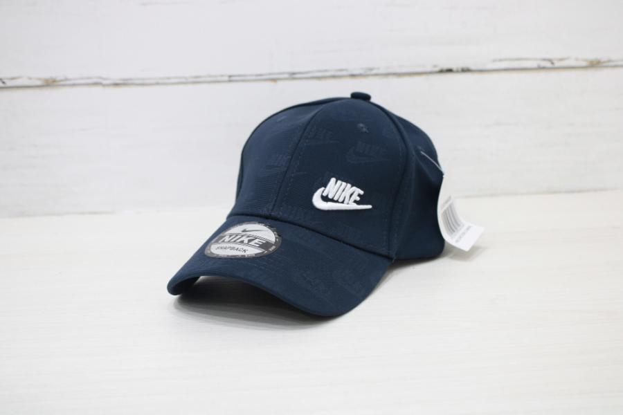 GORRA NIKES BORDADA